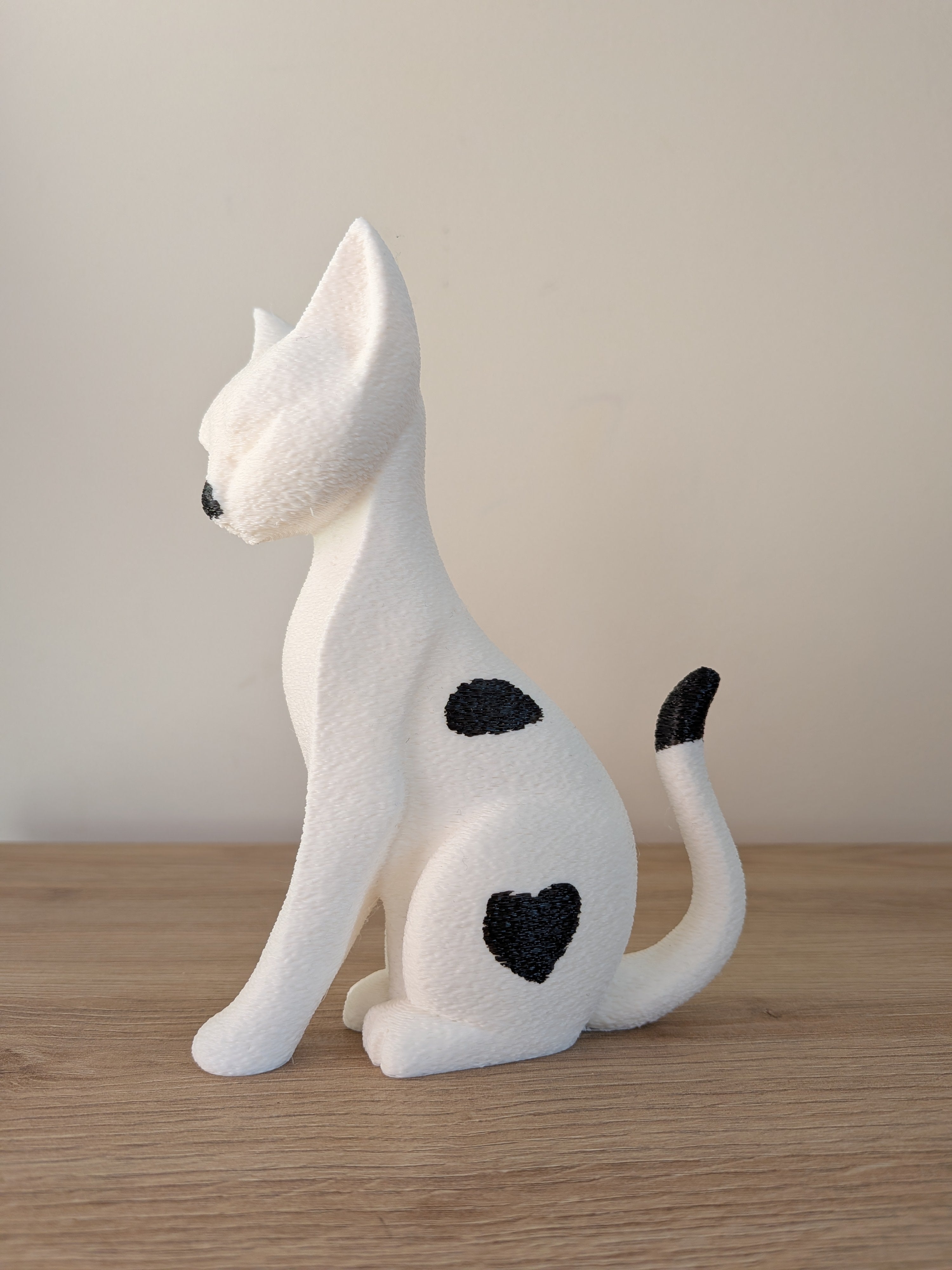 Scultura Gatto Low-Poly – Decorazione Artigianale Made in Italy per Amanti dei Gatti