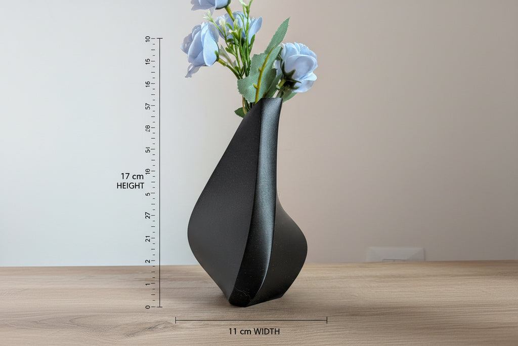 Kit 2 Vasi Moderni Bianco e Nero – Design Italiano per Fiori Artificiali